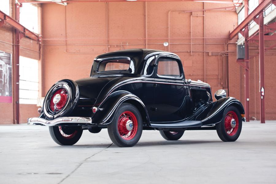  Ford V8 DeLuxe 3-Window Coupe 1934 года  (фото 2 из 24)